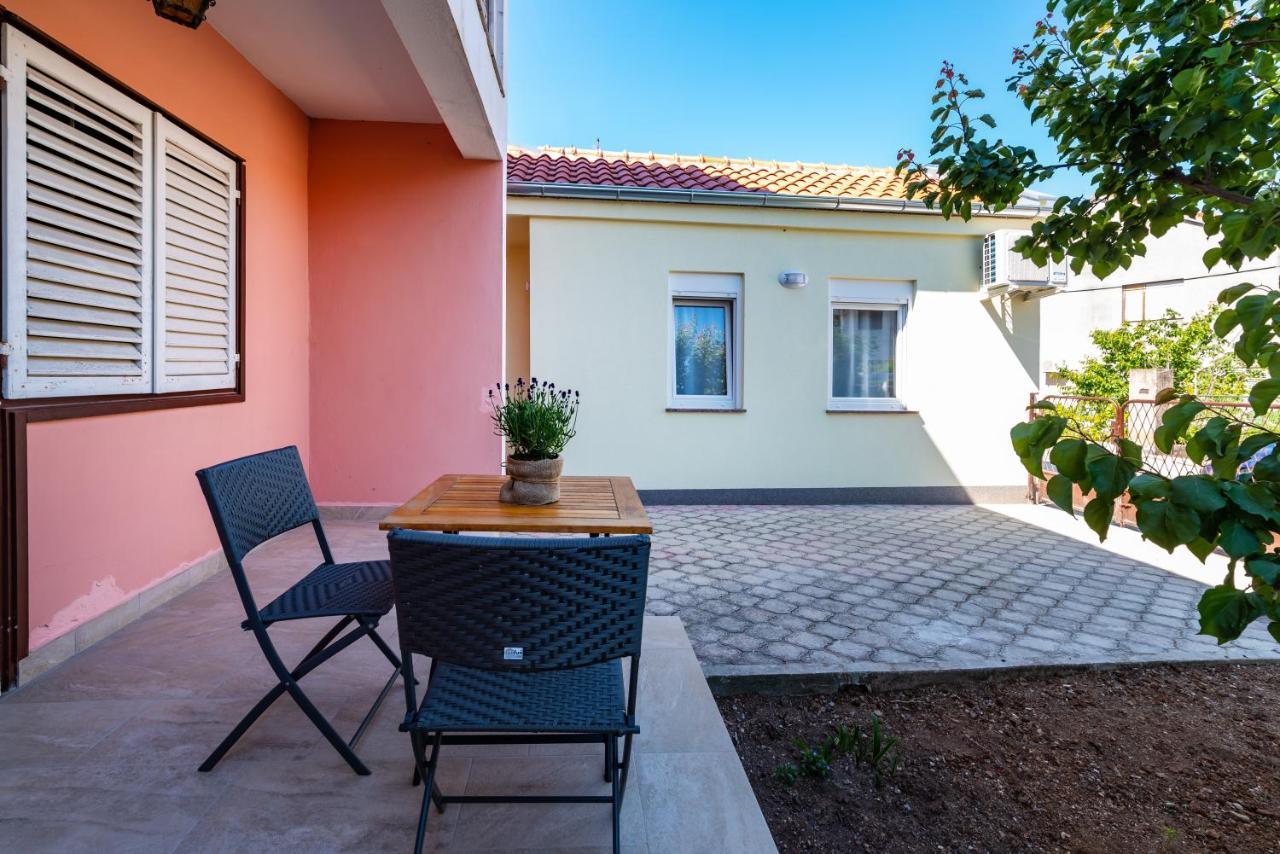 زادار Studio Apartment Gina المظهر الخارجي الصورة